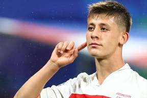 原来龙舟是这样造出来的