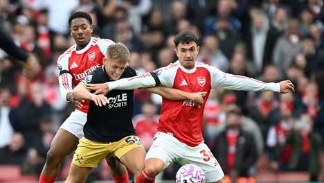 人工智障虐待人工智能