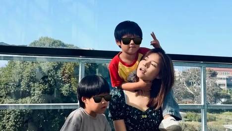 苏醒老婆廖语辰晒带娃生活照 母子三人同框合影温馨有爱