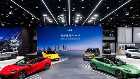 成都车展重磅！方程S系列内饰公开亮相，钛9全球首秀