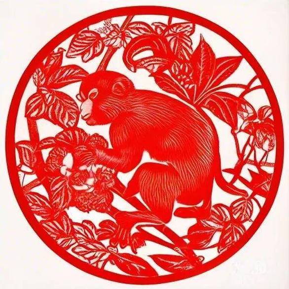 哥哥给妹妹编头发1年300多款不重样