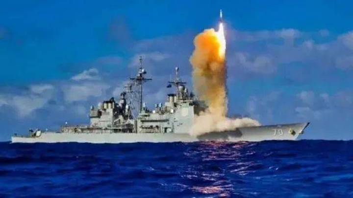 胡塞武装锁喉红海,美国货轮被攻击是不是丢脸丢到家了?
