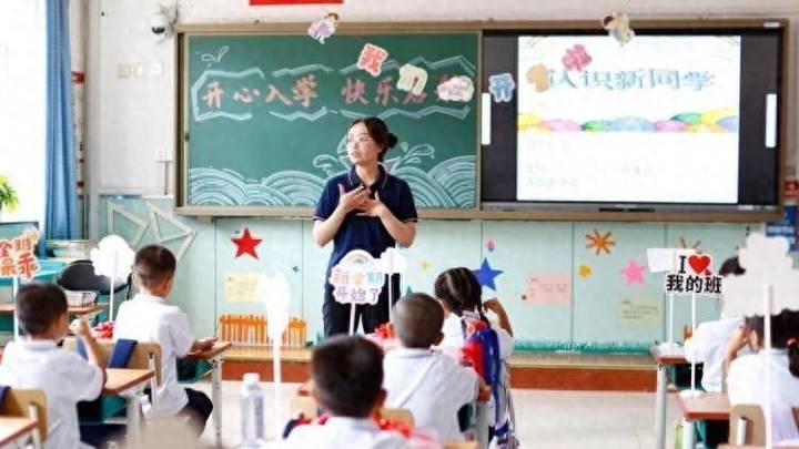 多地探索教师退出机制,能否避免加剧教师考核负担?