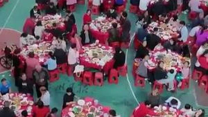 广州一村结婚生孩子,最高奖励20万元,你认为合理吗?