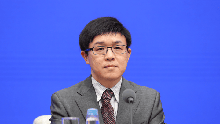 我国服务贸易逆差下降14%,跨境旅行收入增42%,你还敢出国旅游吗?