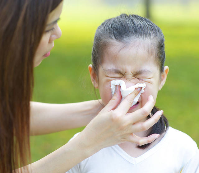 秋冬季过敏性鼻炎咳嗽怎么办，专家教您如何去应对