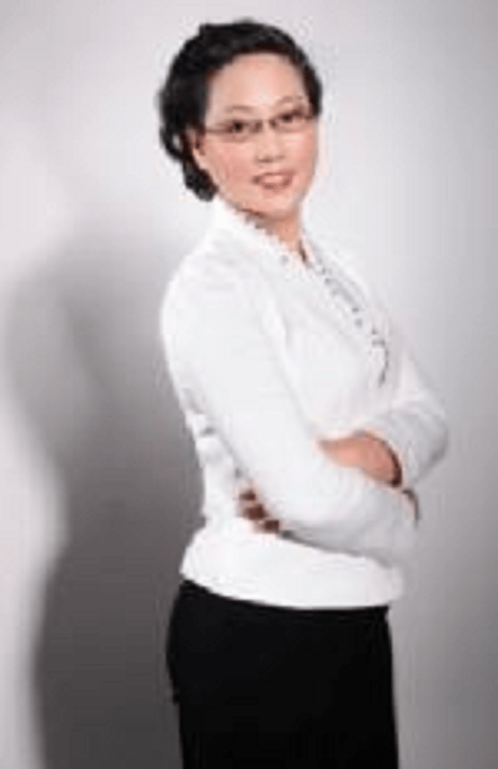 周慧：中华礼仪网特约讲师