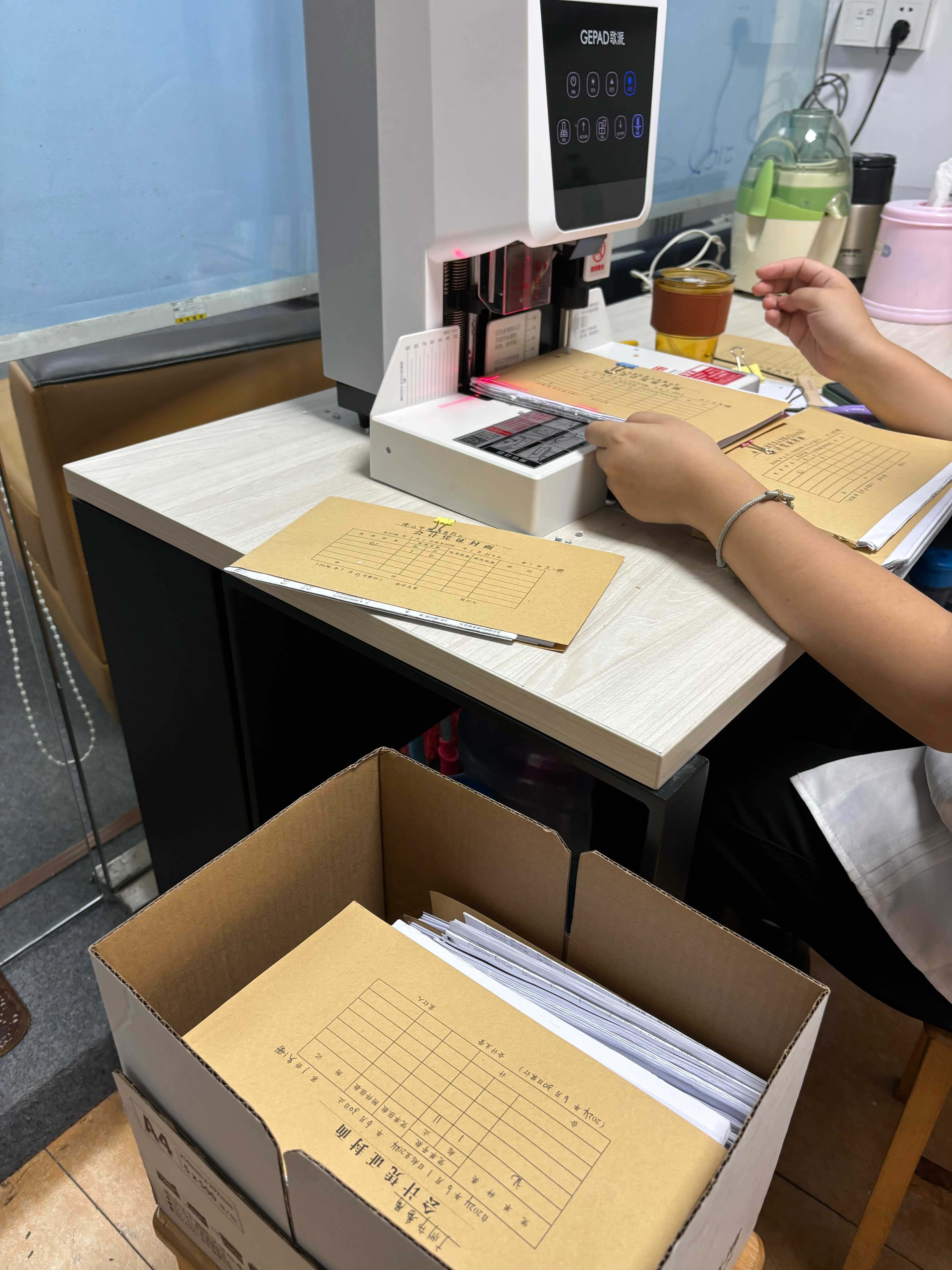 收费低服务会靠谱吗？广东生物科技个体户公司税务财务做账代理选择指南