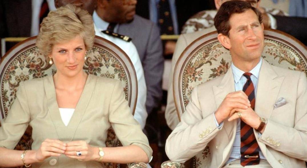 Ӣ�����������ȣ���������Ϊ�α��ơ�ƽ�񡱣�Ӣ���ˣ���������ǿ