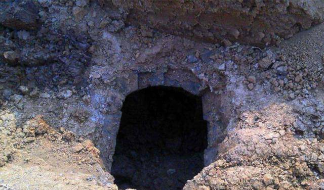 明朝锦衣卫陵墓地宫开启时,发现盗墓贼留下一物,专家:价值连城