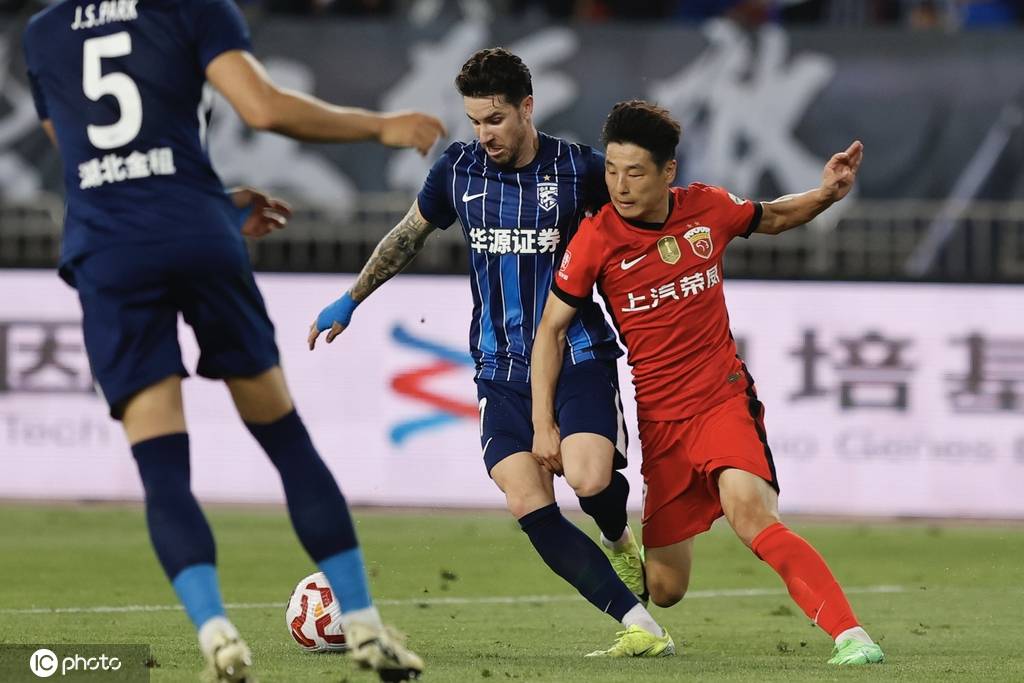 中超-维塔尔世界波徐新2助攻 海港客场2-0三镇客场3连胜