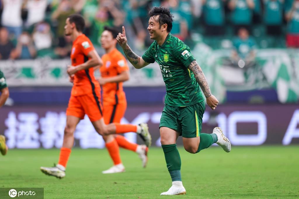 中超-法比奥破门张稀哲点射 国安2-1逆转玉昆16轮不败领跑
