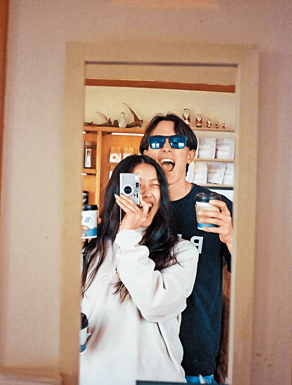 又一星二代高调出道，3段恋情被揭秘，获天王父亲力谷做新人王