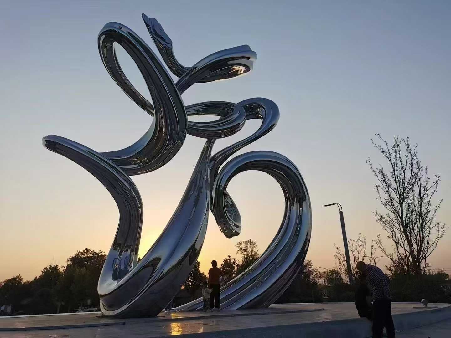 曲阳上顺园林雕塑：定制城市广场艺术坐标赋能城市文化新发展