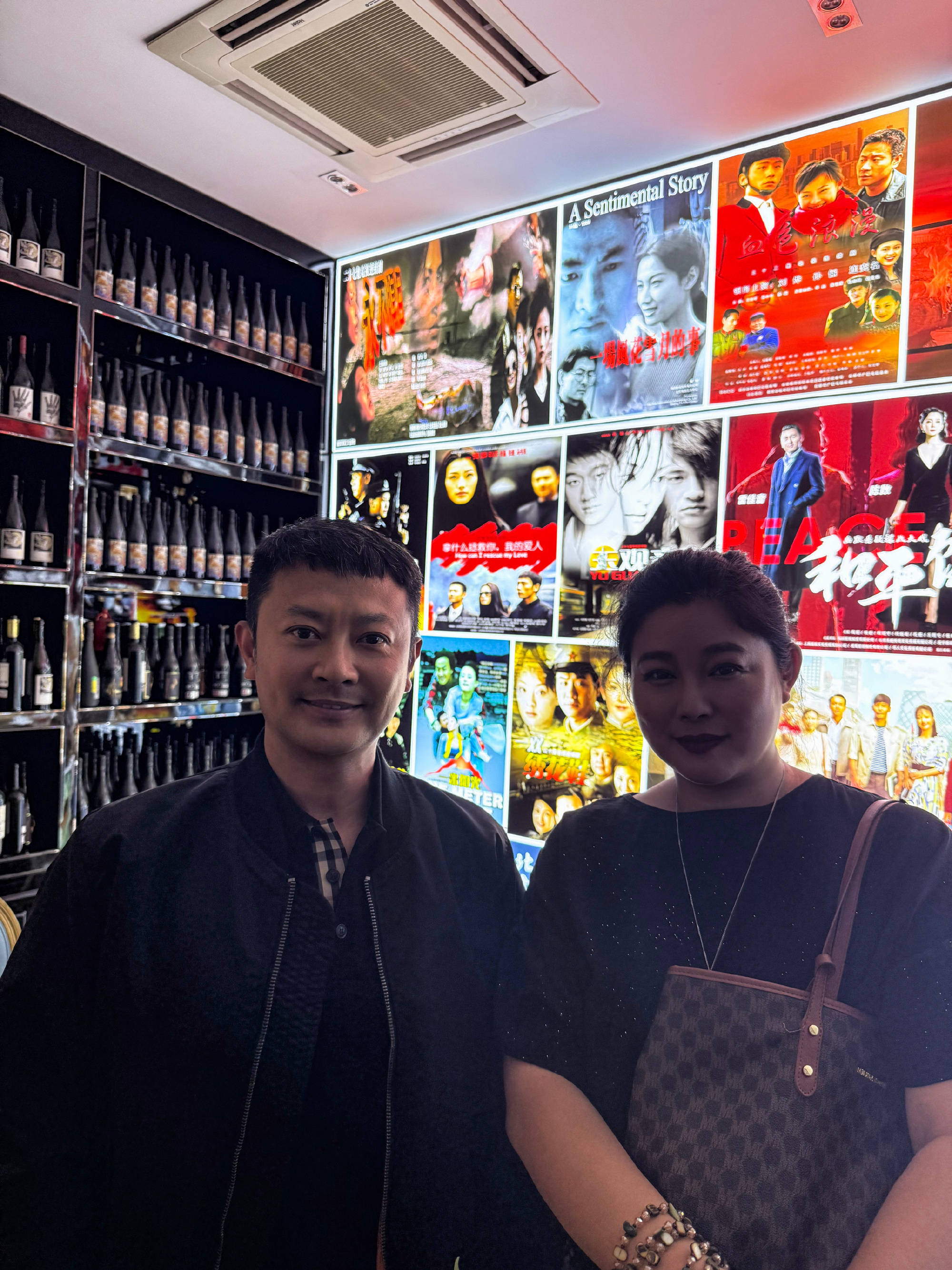 印小天晒与于娜合照！二人曾合作出演《拿什么拯救你，我的爱人》