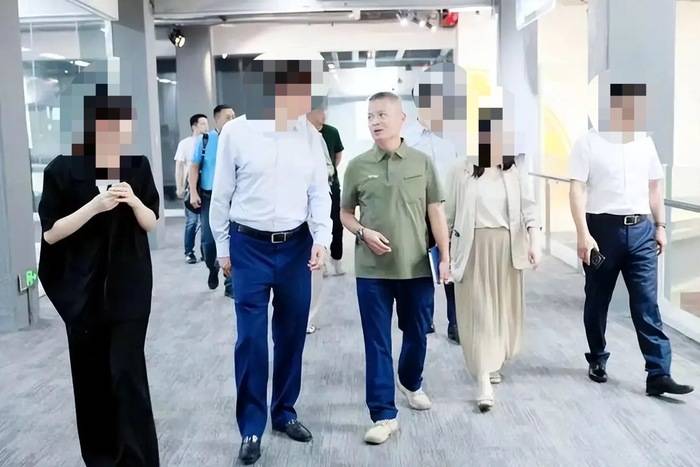 多方回应宗馥莉被“带走调查” ：分析称其处境危险 此前“心腹”被立案