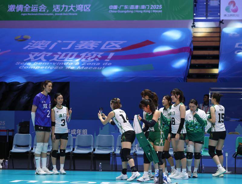 女排全运-朱婷领衔河南4连胜 张常宁助江苏3-0送北京首败