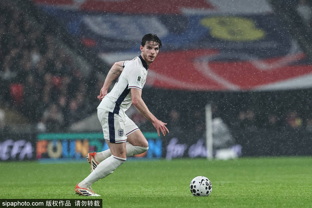 世预赛-萨卡埃泽破门 英格兰2-0塞尔维亚7战全胜0失球