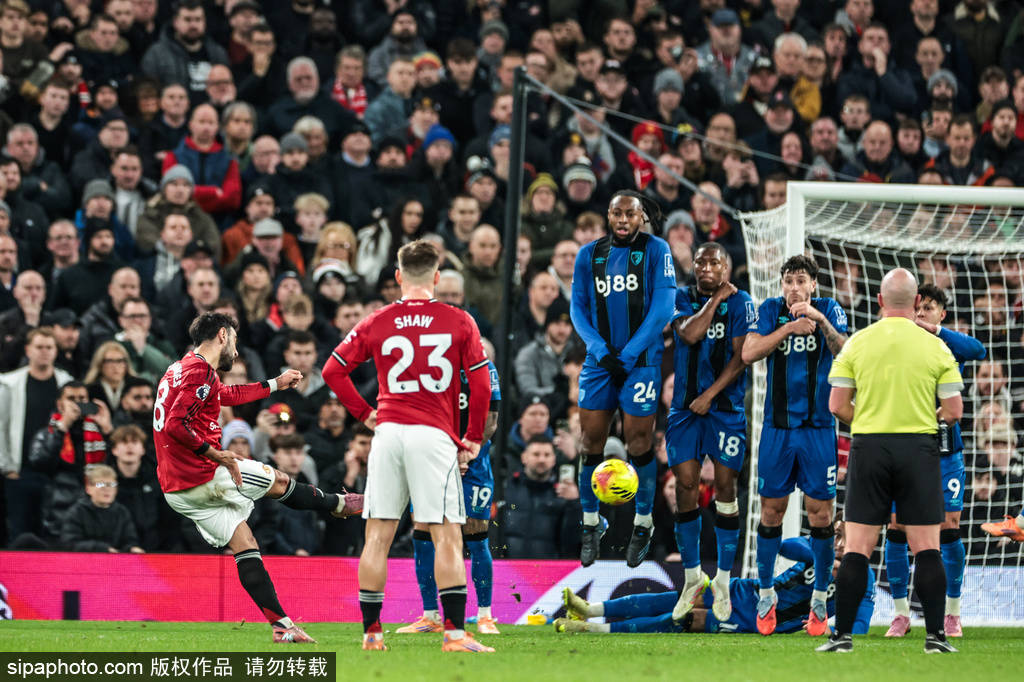 英超-对轰局!B费任意球破门胖虎建功 曼联4-4伯恩茅斯