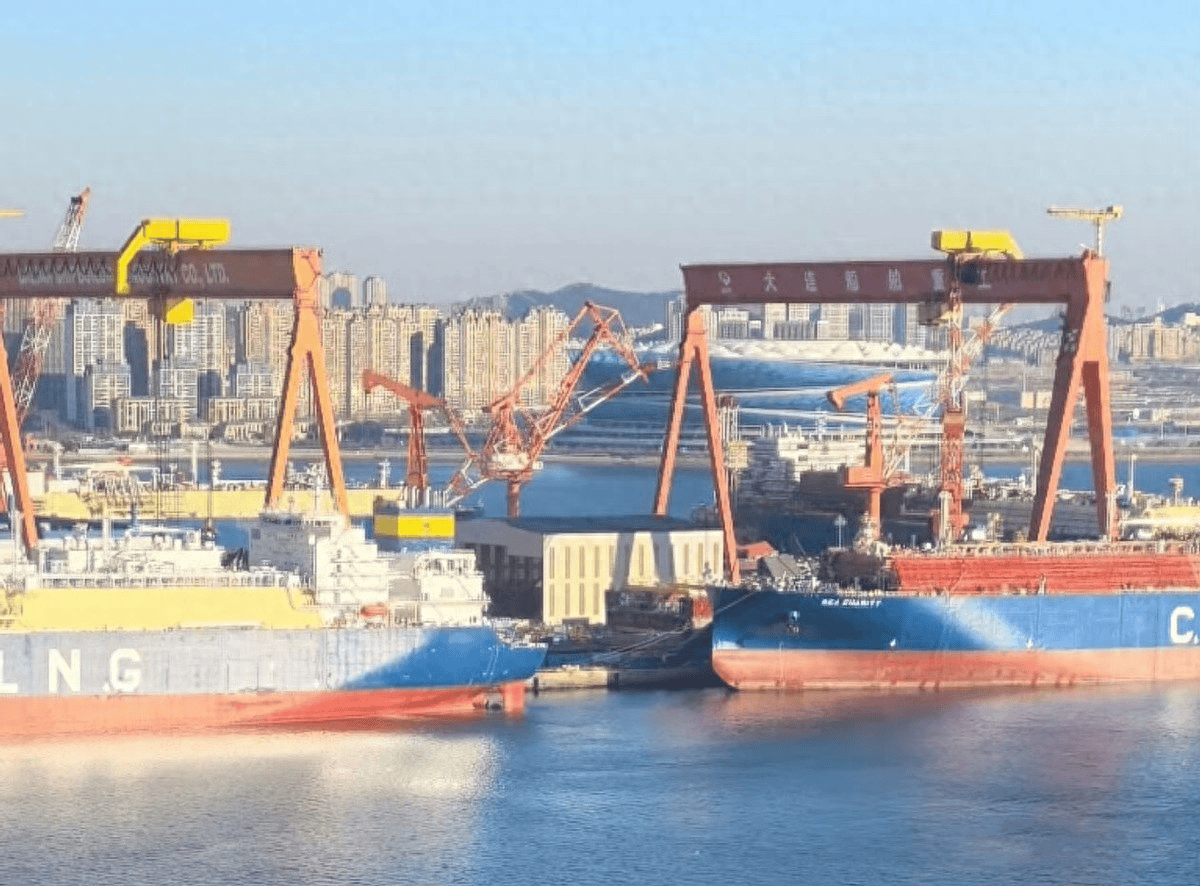 12 万吨绝非噱头?中国四号航母初露真容,将成人类有史以来最大航母