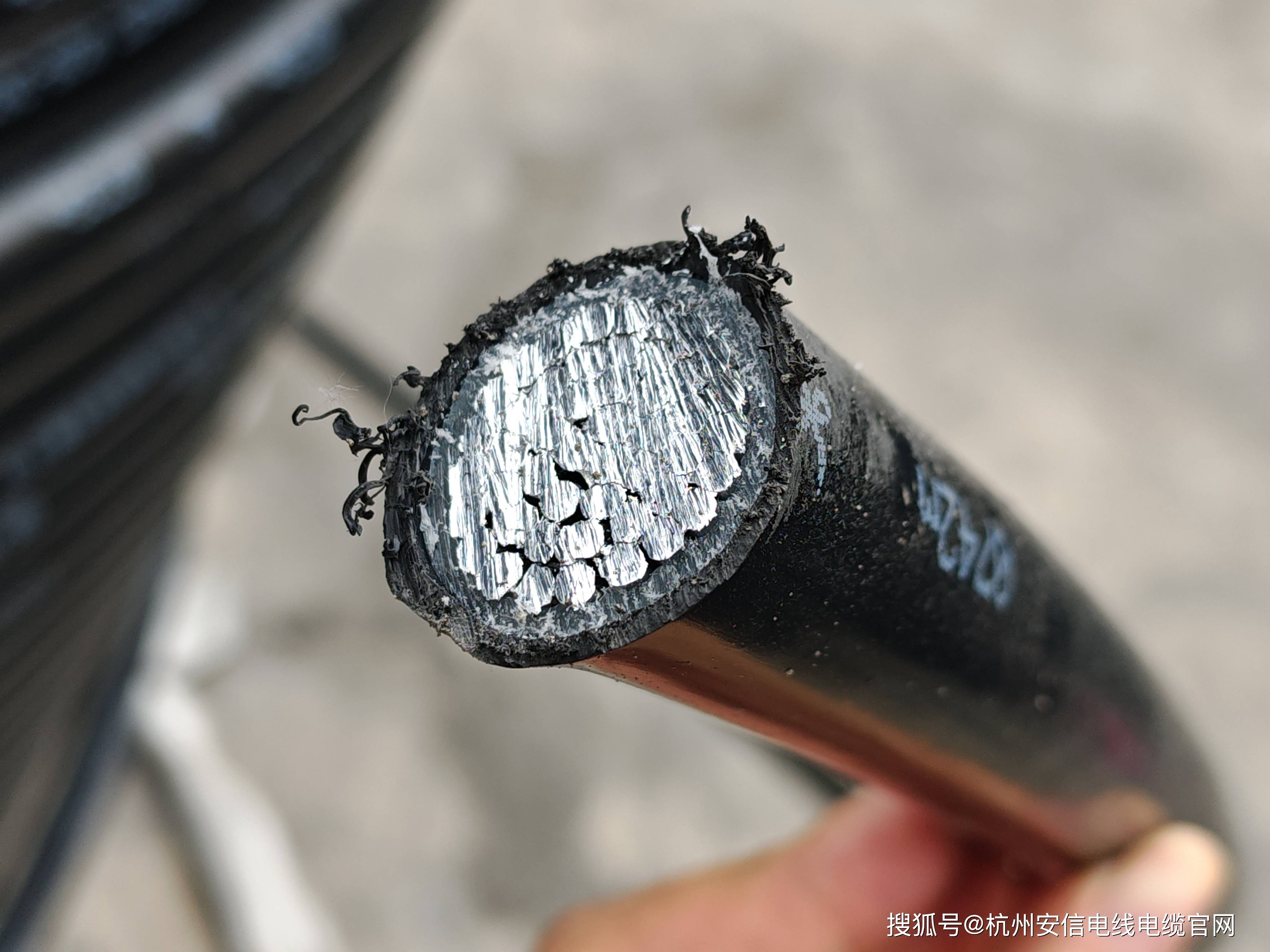 太阳能光伏电站专用线缆怎么选？杭州本土优质厂家推荐