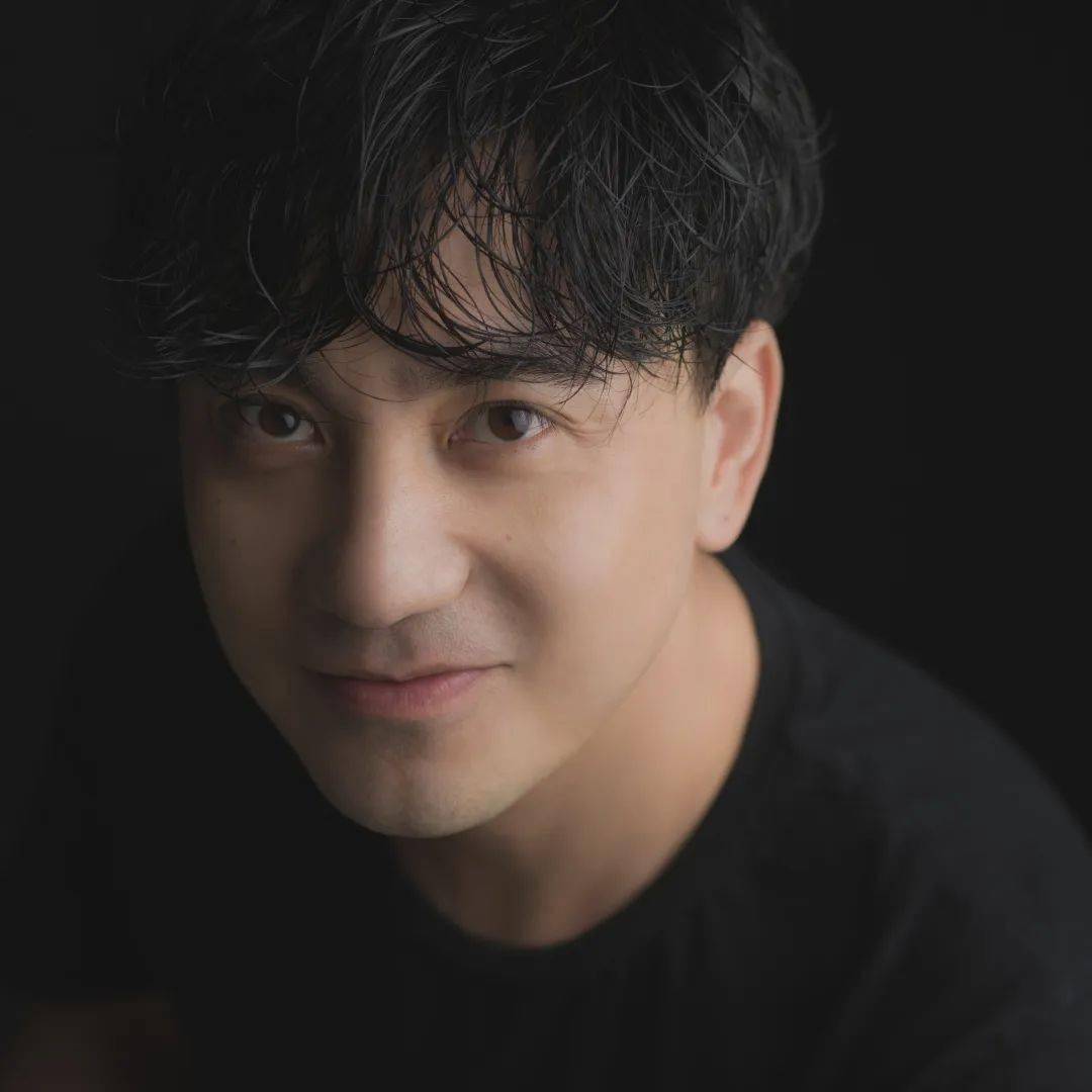 张瑞涵上海话剧艺术中心演员，毕业于上海师范大学谢晋影视艺术学院。主