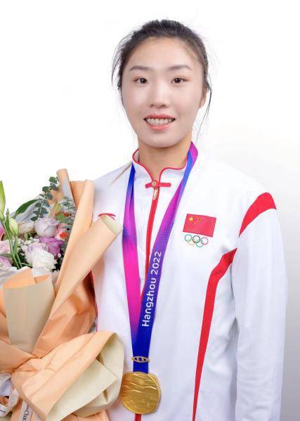 邹佳琪中国赛艇运动员亚运会冠军她在杭州第十九届亚运会赛艇项目上勇夺