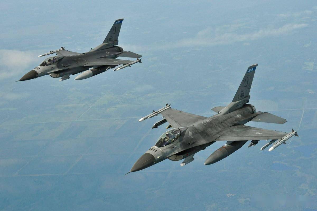 f16抵达乌克兰，俄军开出巨额赏金，击落一架奖励17万美元