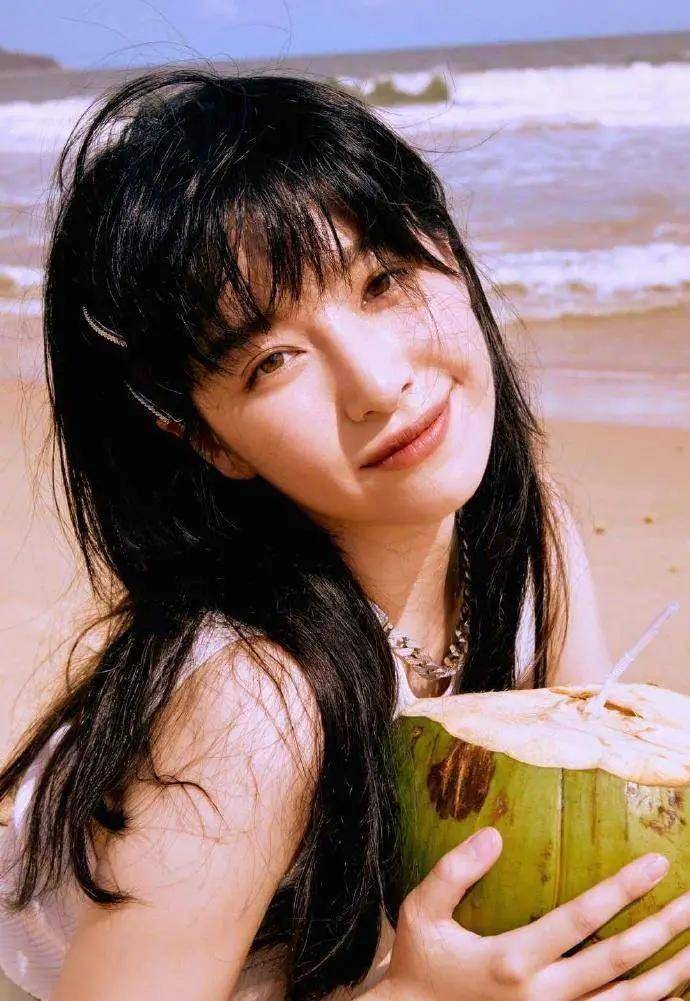 36岁阚清子发福否认怀孕！神似郭碧婷昔日她性感火辣