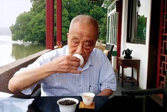 医生多次强调:气温下降,老年人晨练时一定留心,这 3 件事要警惕 医生多次强调:气温下降,老年人晨练时一定留心,这 3 件事要警惕