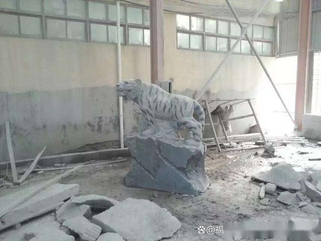 ng28平台石雕十二生肖在公共空间中的布局策略？(图2)