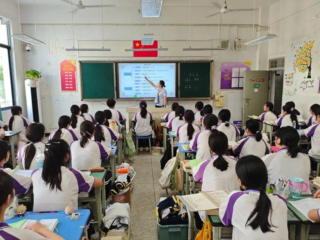 开学啦！简阳学子元气满满启新程