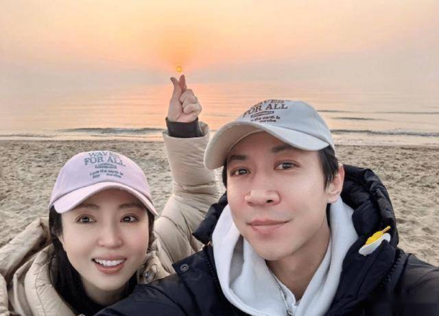 姐弟恋修罗场？董璇听到张维伊说话的表情引发“全网解码”！
