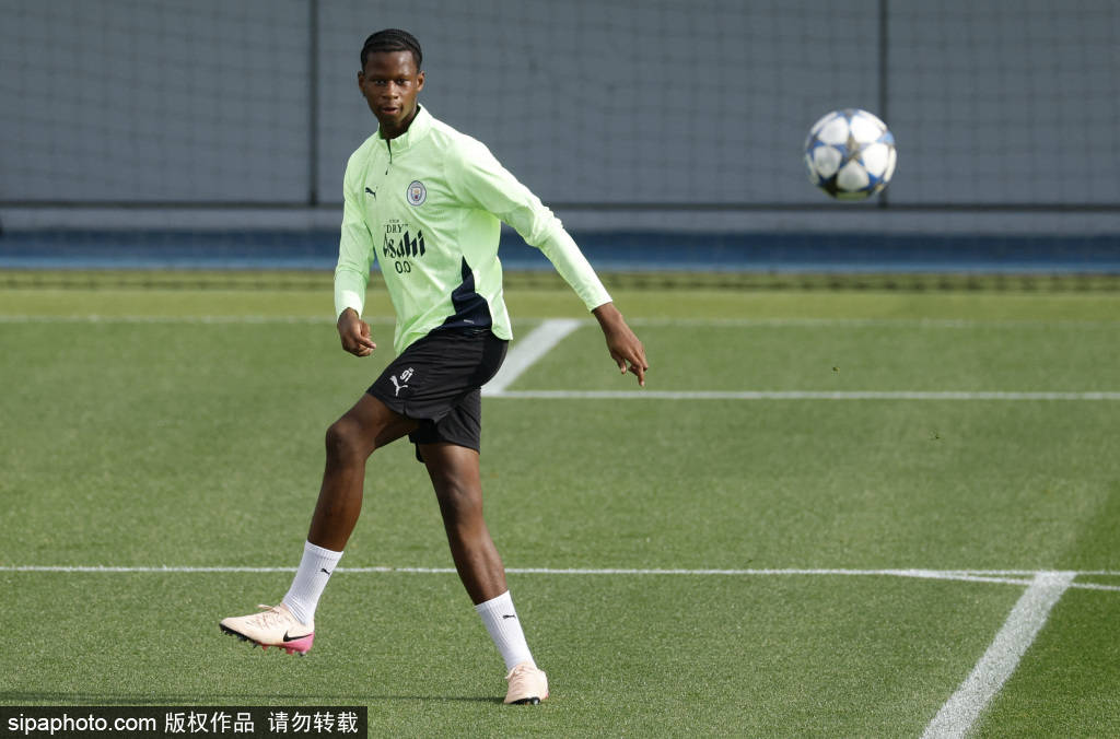 福登：艰难平局背后的成长与未来希望，曼城与阿森纳的对决分析