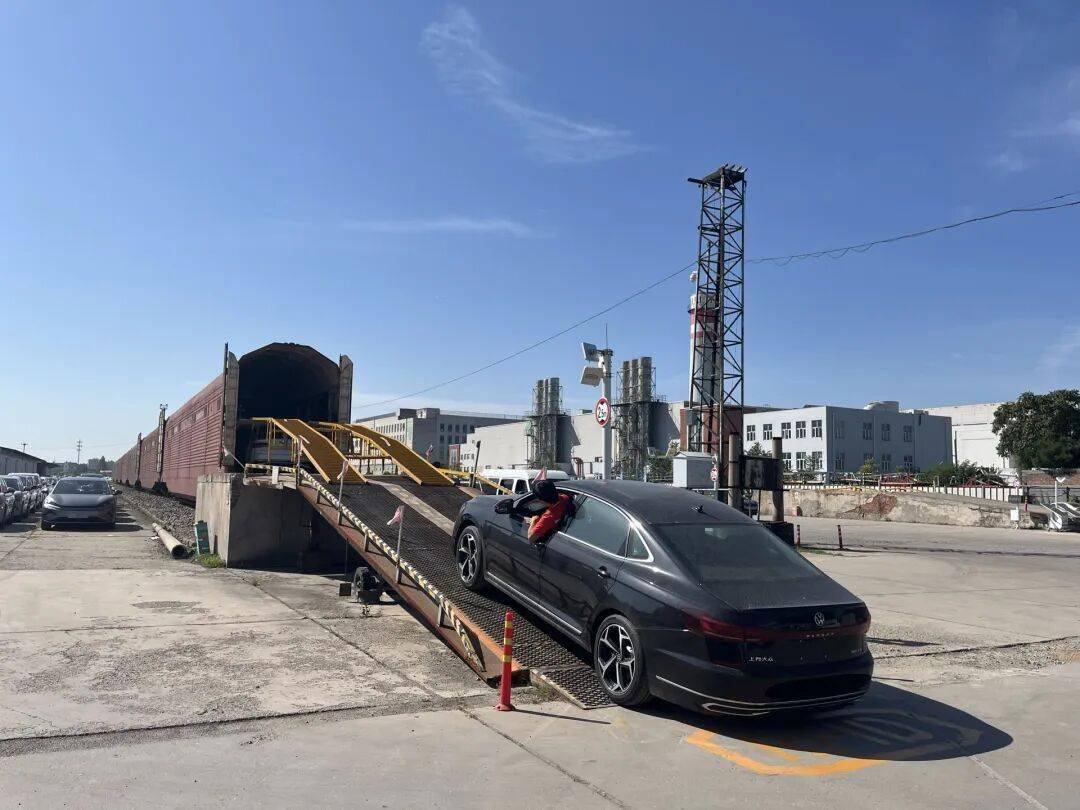 想自驾游又怕远？北京已开通29个城市火车托运汽车线路——