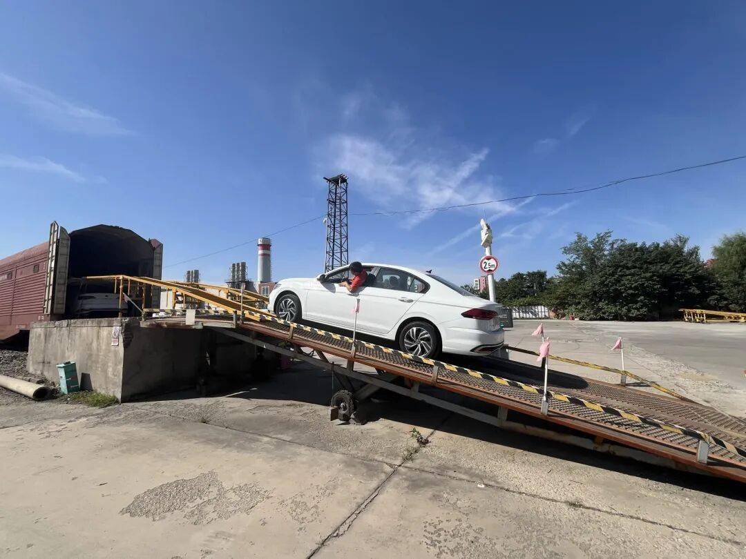 想自驾游又怕远？北京已开通29个城市火车托运汽车线路——