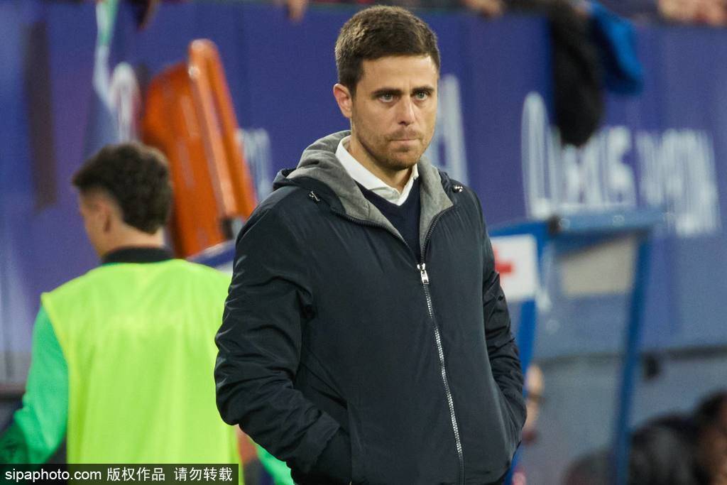 拉波尔塔:在伯纳乌包厢见证巴萨胜利,是人生最美妙的体验之一 拉波尔塔:在伯纳乌包厢见证巴萨胜利,是人生最美妙的体验之一