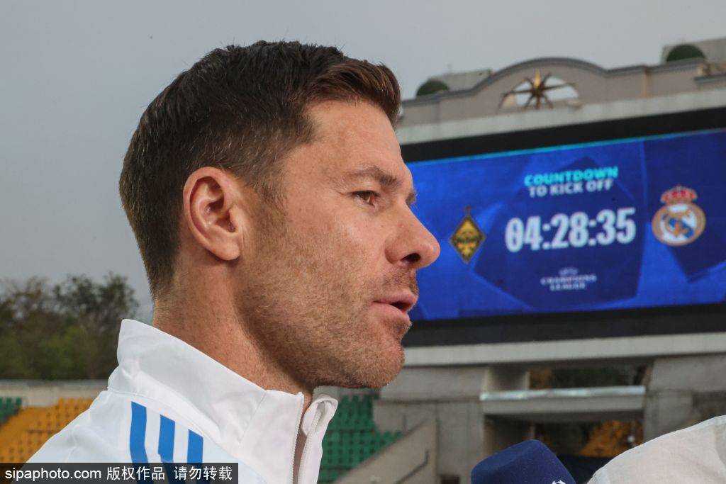 国米主场迎战佛罗伦萨：劳塔罗、埃斯波西托、邓弗里斯先发的背后故事与战术解析