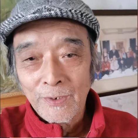 陈佩斯三兄妹罕见同框!75岁大哥老得认不出,妹妹却年轻富态有活力