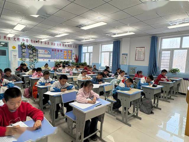 本土命题+援疆温度！第41届楚才写作大会博州分会场温情启幕