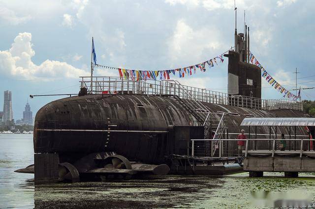 从战场到博物馆：641Б型潜艇“新西伯利亚共青团员”观光记