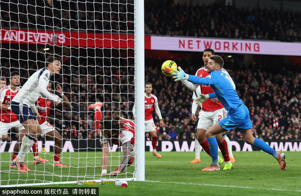 “英超周中对决：阿森纳、切英格兰足球超级联