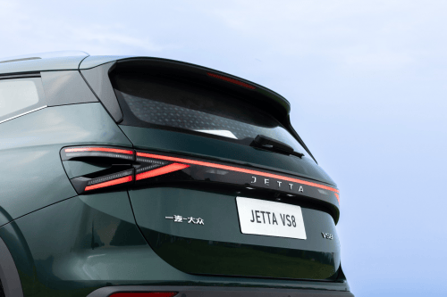 zoty中欧冰雪路面不怂场捷达VS8家用SUV用实力撑起全场气场