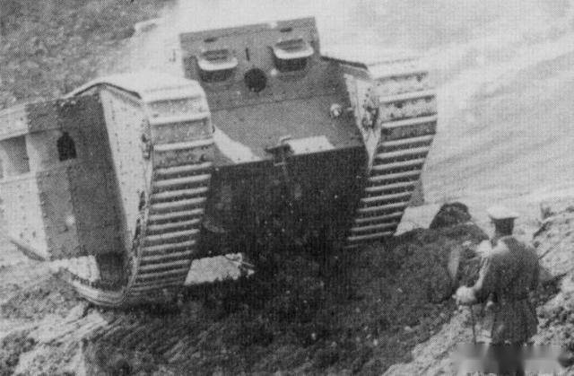 英国装甲战斗车辆（18）：1916年首批量产的“菱形”坦克