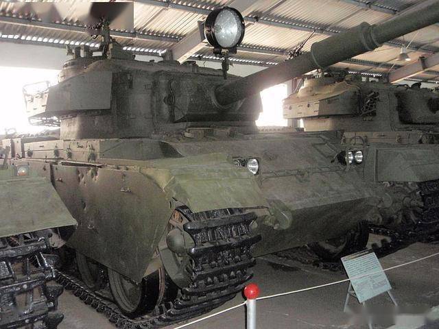 “百夫长”坦克：高效、创新，并历经多个时代的经典战车