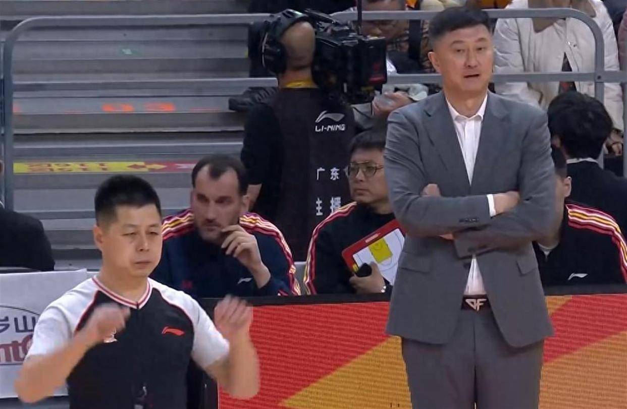 NBA职业联赛中文官网__实时赛程比分+球队资讯97-107！CBA劲旅再度连败2人20+ 犯规34-33比赛打得又臭又长？