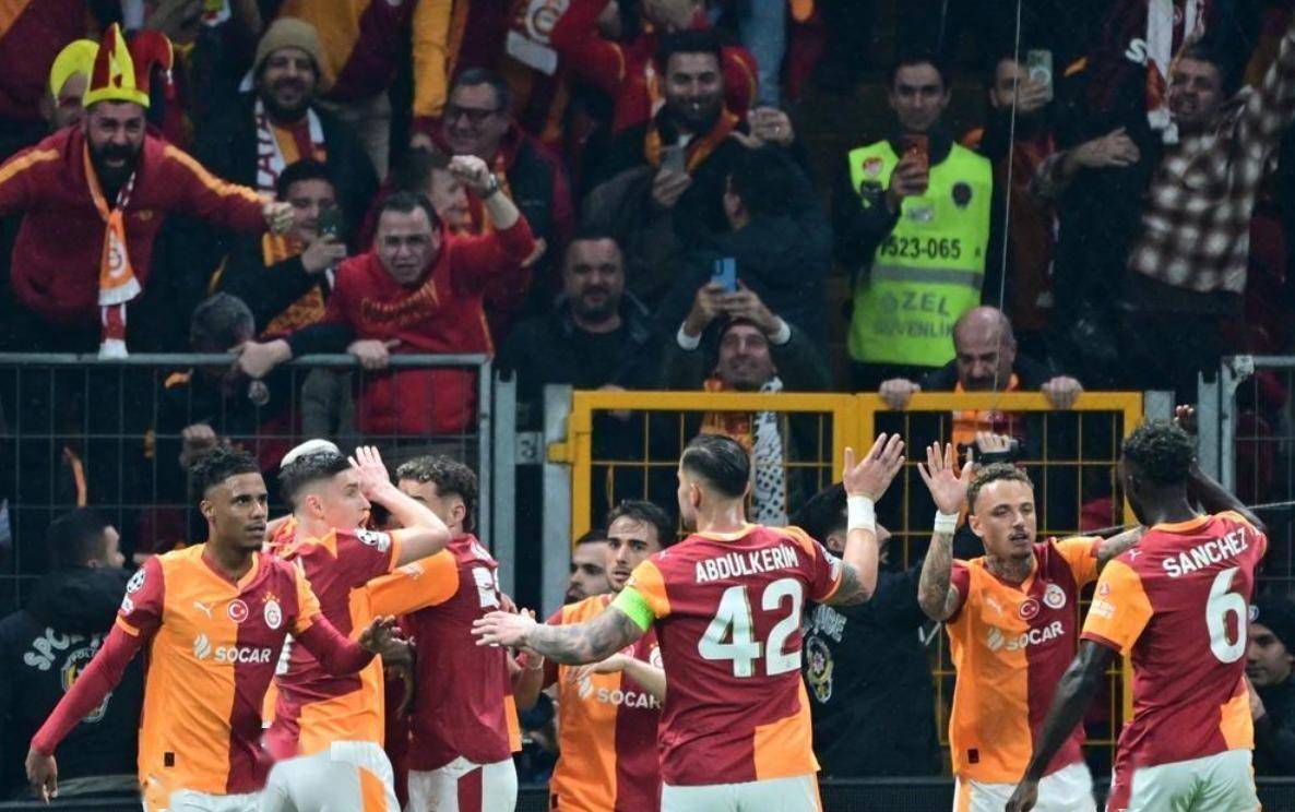 爆大冷就在刚刚欧冠被灌5球成尤文耻辱一战斯帕莱蒂呆立场边不敢