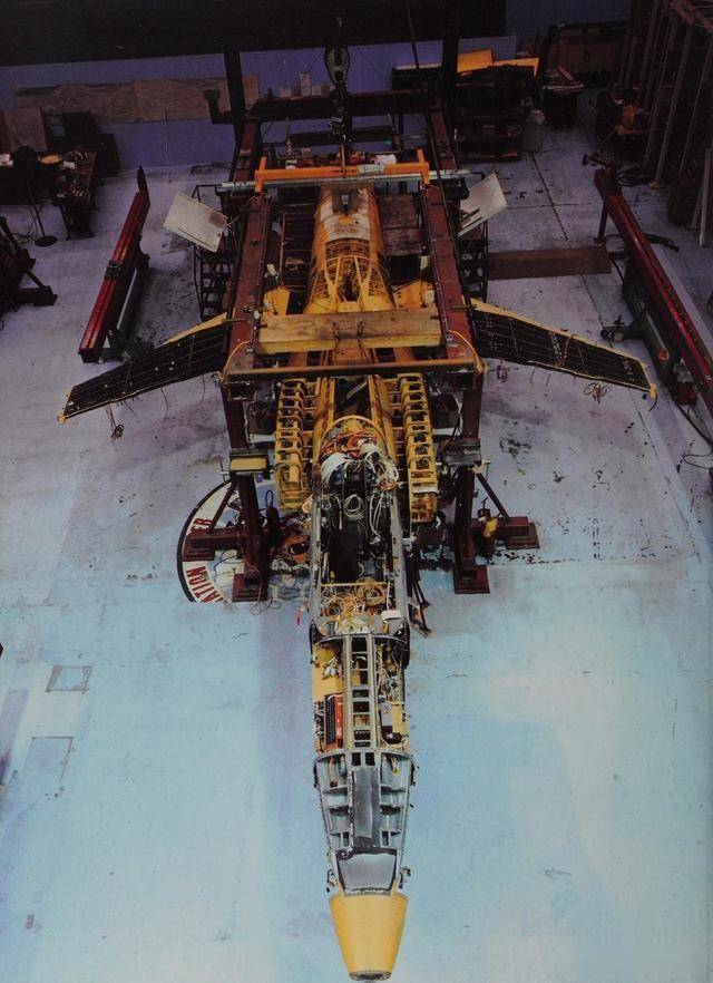 从弃子到全能王：麦道F/A-18“大黄蜂”的逆袭之路