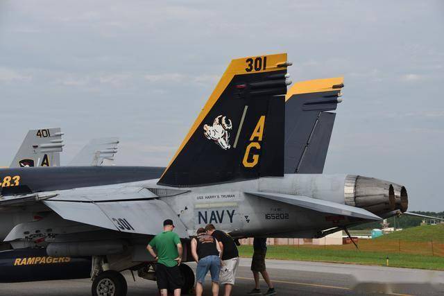 从弃子到全能王：麦道F/A-18“大黄蜂”的逆袭之路