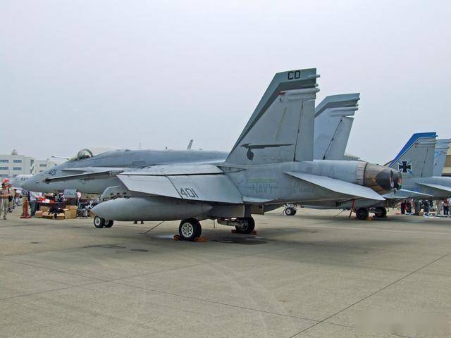 从弃子到全能王：麦道F/A-18“大黄蜂”的逆袭之路